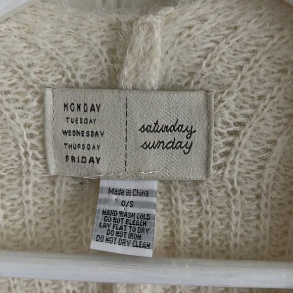 Anthropologie Saturday Sunday Fuzzy Cream & Gray Poncho Cardigan - Picture 3 of 7